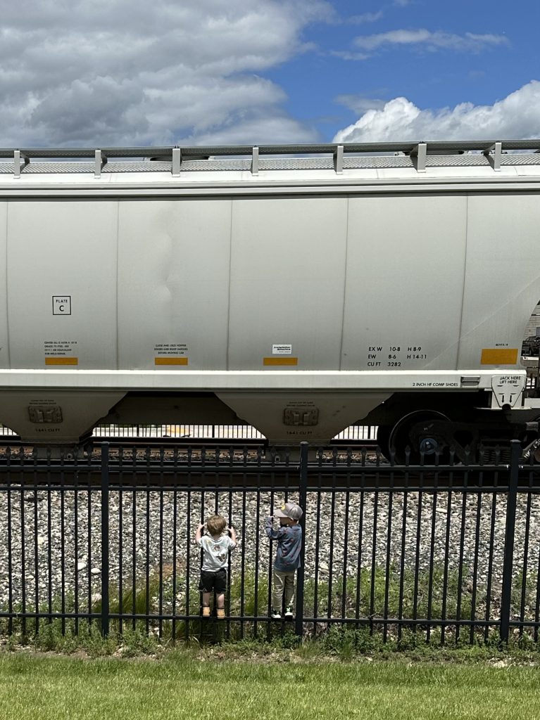 “Mama, a train!”